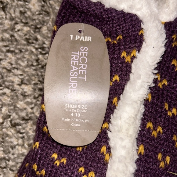 Cat Slipper Socks - Picture 4 of 5